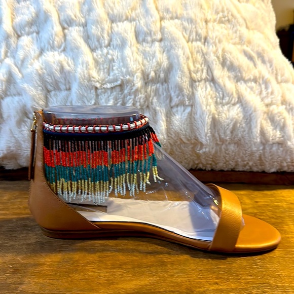 ALDO - NWT in box 📦- beaded fringe - Tan 8.5 - Picture 6 of 6
